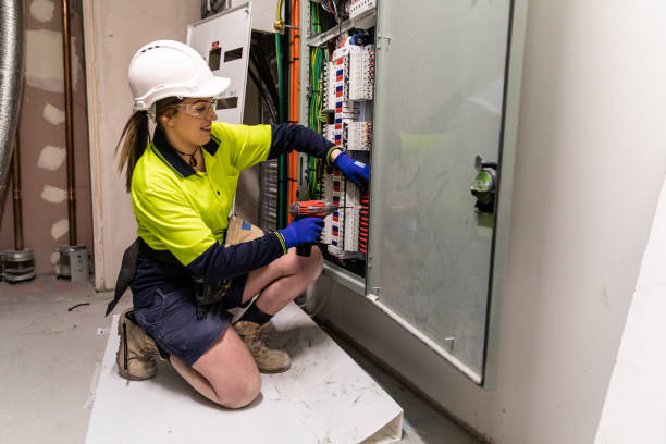 Best Emergency Electrical Repair  in Carlisle, IA