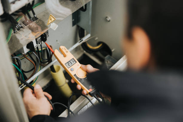 Best Electrician Near Me  in Carlisle, IA